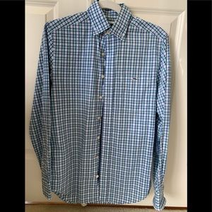 Vineyard Vines button down shirt
